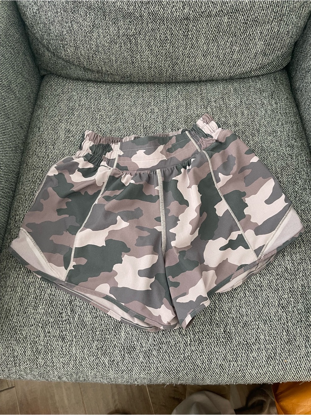 Lululemon Hottie Hot camo shorts